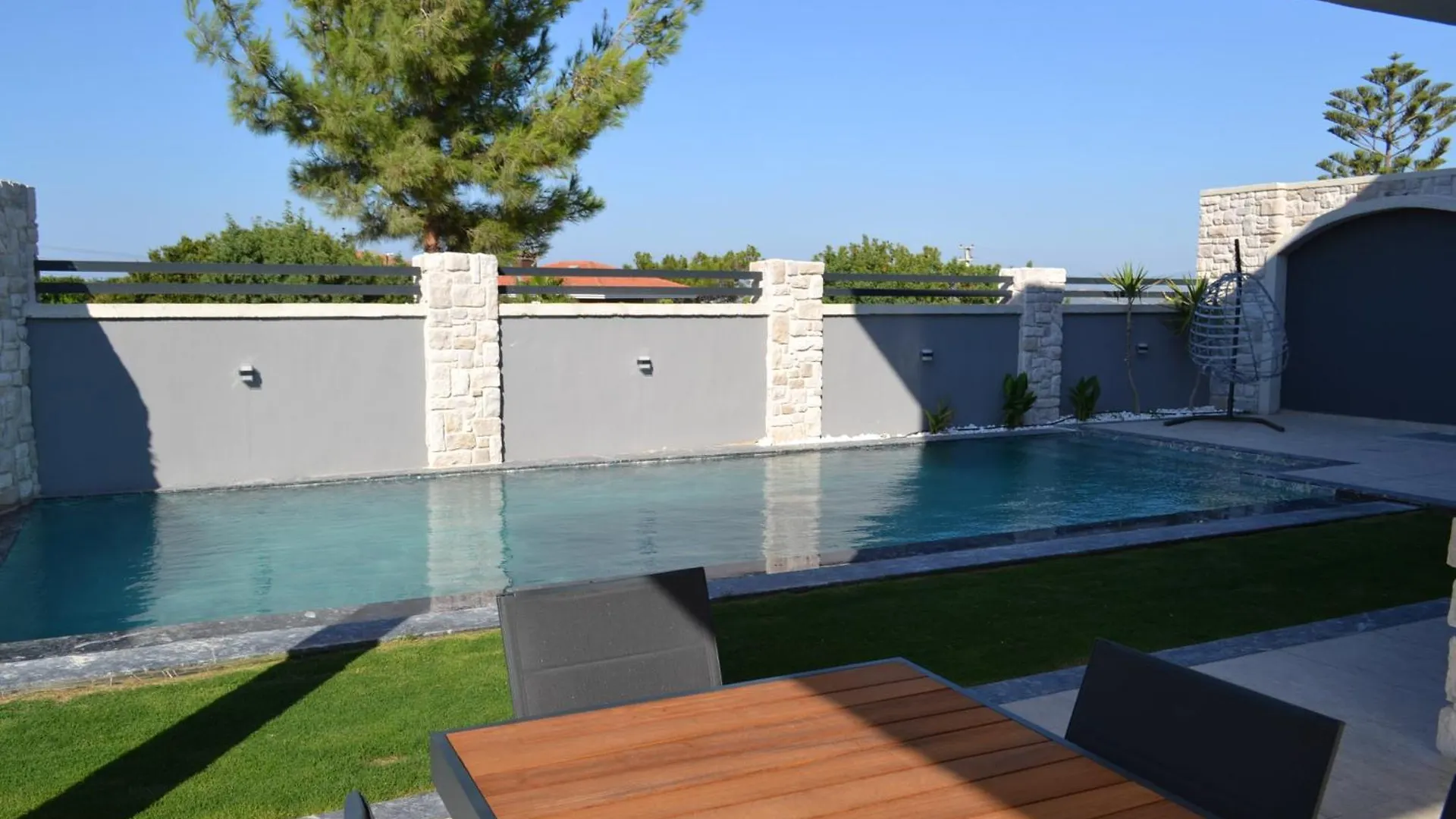Villam Çeşme 0*,